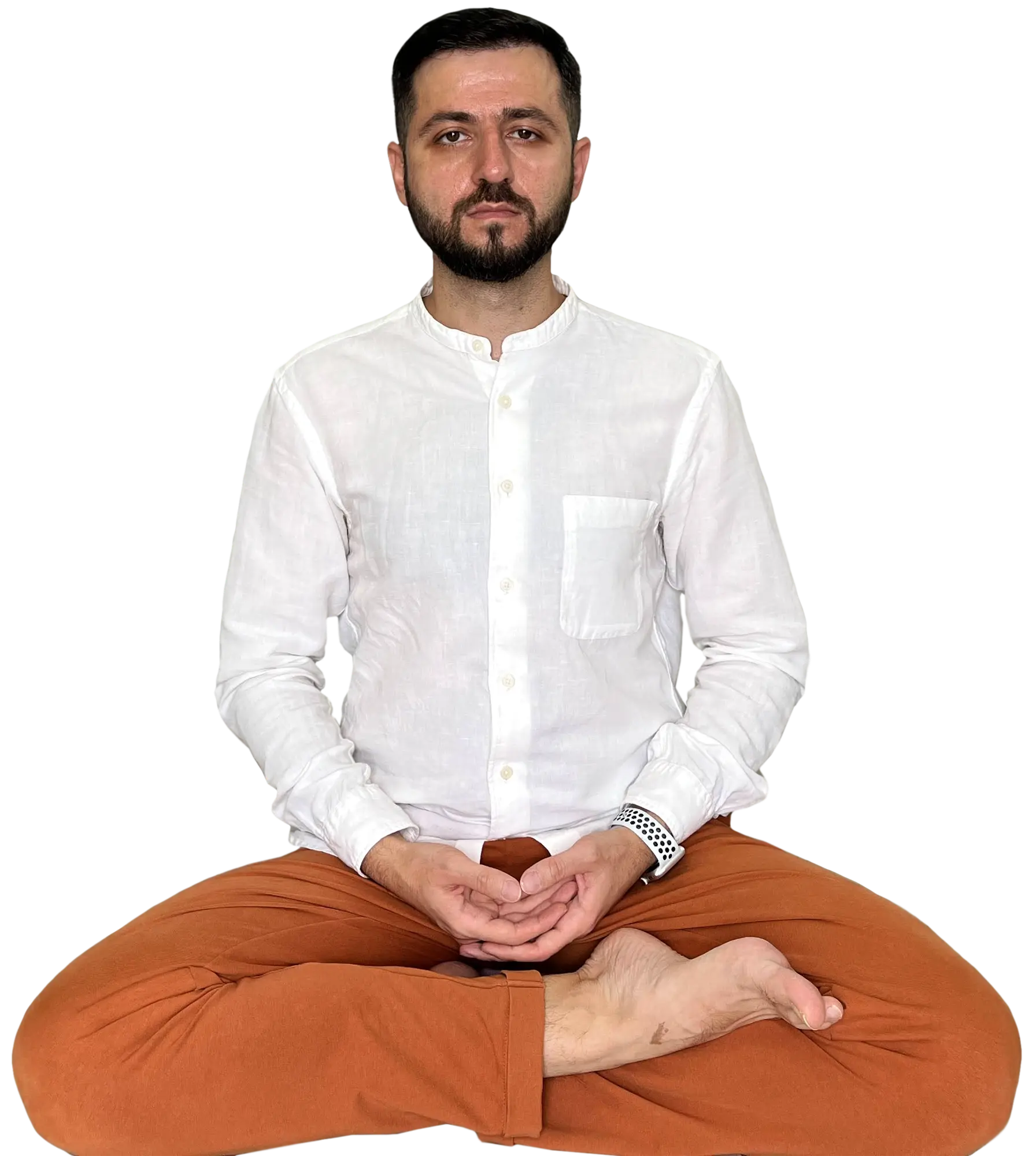 фото Дмитрия Агароняна в позе медитации
