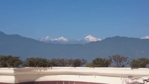 На фото горы Гималаи